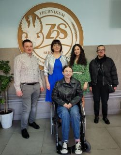 „NIE LICZY SIĘ TO ILE POSIADASZ, ALE ILE DAJESZ INNYM I JAK SIĘ Z NIMI DZIELISZ”.