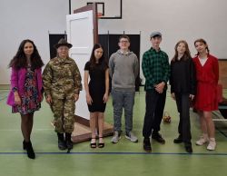 Starsi - młodszym, czyli międzyszkolna integracja. (8)