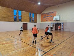 SZKOLNA LIGA PIŁKI NOŻNEJ HALOWEJ (1)