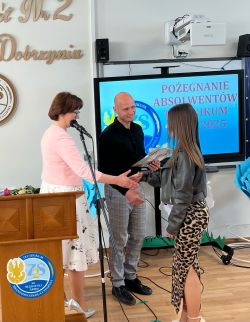 Pożegnanie absolwentów9