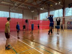 Turniej Mikołajkowy w siatkówkę13