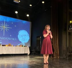 “Spieszmy się kochać ludzi...”13