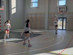 Trening młodziczek przed finałem wojewódzkim w piłkę siatkową w Bydgoszczy.5