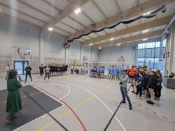 MISTRZOSTWA POWIATU W PIŁKĘ SIATKOWĄ6