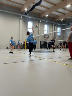 MISTRZOSTWA POWIATU W PIŁKĘ SIATKOWĄ17