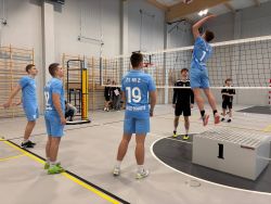 MISTRZOSTWA POWIATU W PIŁKĘ SIATKOWĄ22