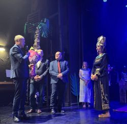 Mężczyźni rządzą światem, a nimi kobiety...1