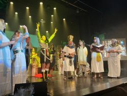 Mężczyźni rządzą światem, a nimi kobiety...3