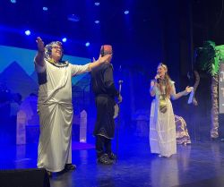 Mężczyźni rządzą światem, a nimi kobiety...10