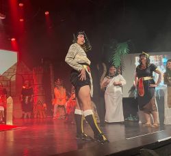 Mężczyźni rządzą światem, a nimi kobiety...18