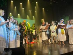 Mężczyźni rządzą światem, a nimi kobiety...20