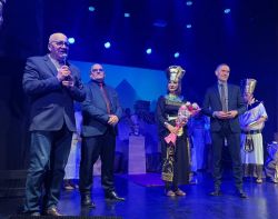 Mężczyźni rządzą światem, a nimi kobiety...25