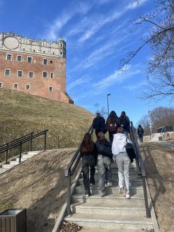 Debata  Prawda i mity na temat HIV i AIDS1