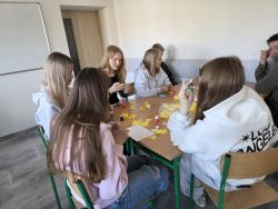 W hołdzie ofiarom – uczniowie upamiętniają Żydów z Dobrzynia i Golubia4