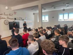 Cyberprzemoc – Świadomość i Konsekwencje1