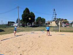 Podwójne Mistrzostwo Powiatu w Siatkówce Plażowej dla Zespołu Szkół nr 215