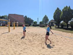 Podwójne Mistrzostwo Powiatu w Siatkówce Plażowej dla Zespołu Szkół nr 216