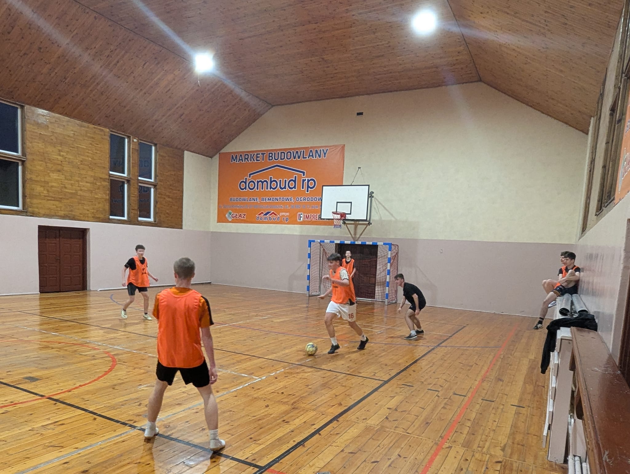 SZKOLNA LIGA PIŁKI NOŻNEJ HALOWEJ