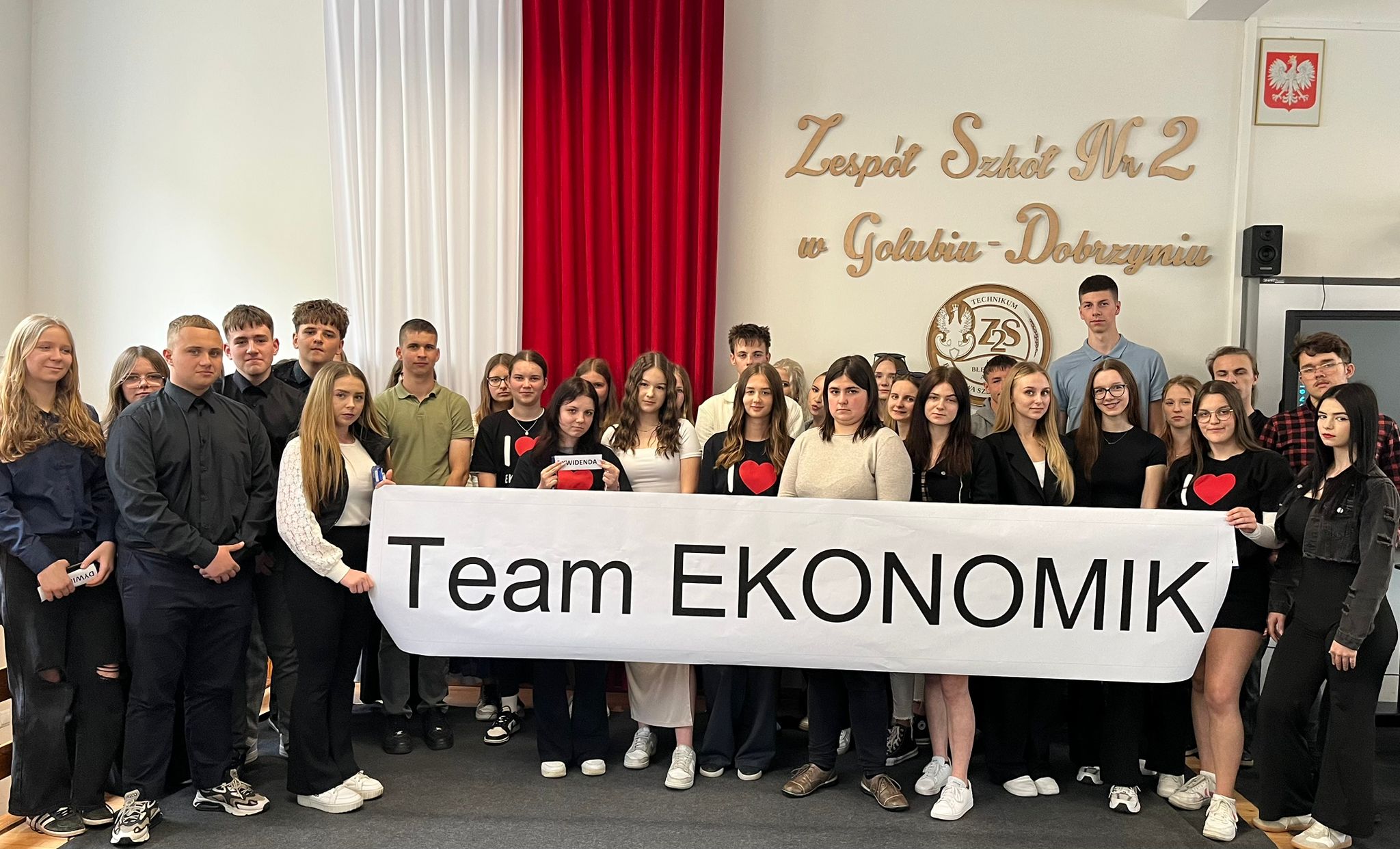 „Jedna szkoła, jedna drużyna, jeden cel – Team Ekonomik!”