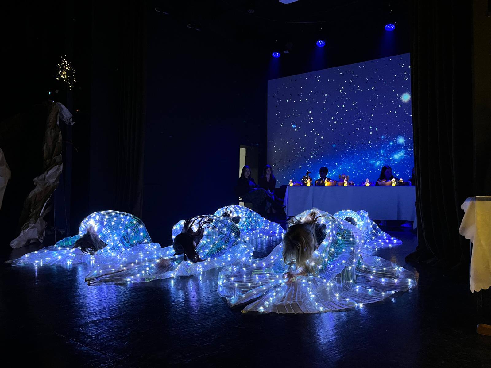 “Spieszmy się kochać ludzi...”